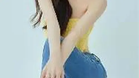 国足20岁新星巧送助攻，精准直塞撕破海港防线，颜骏凌难阻进攻如刀